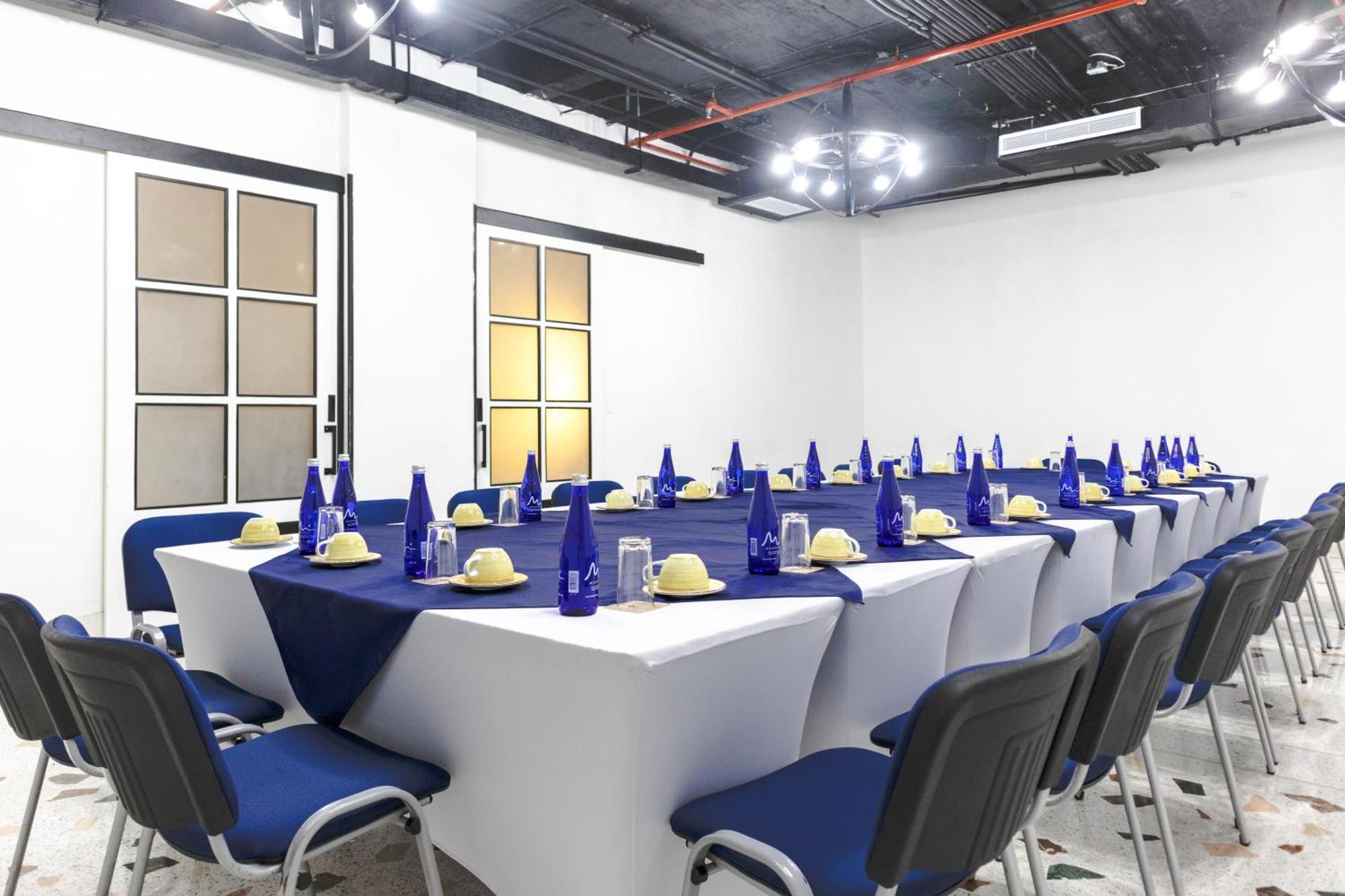Faranda Collection Barranquilla, A Member Of Radisson Individuals Hotel Barranquilla  Ngoại thất bức ảnh Meeting room