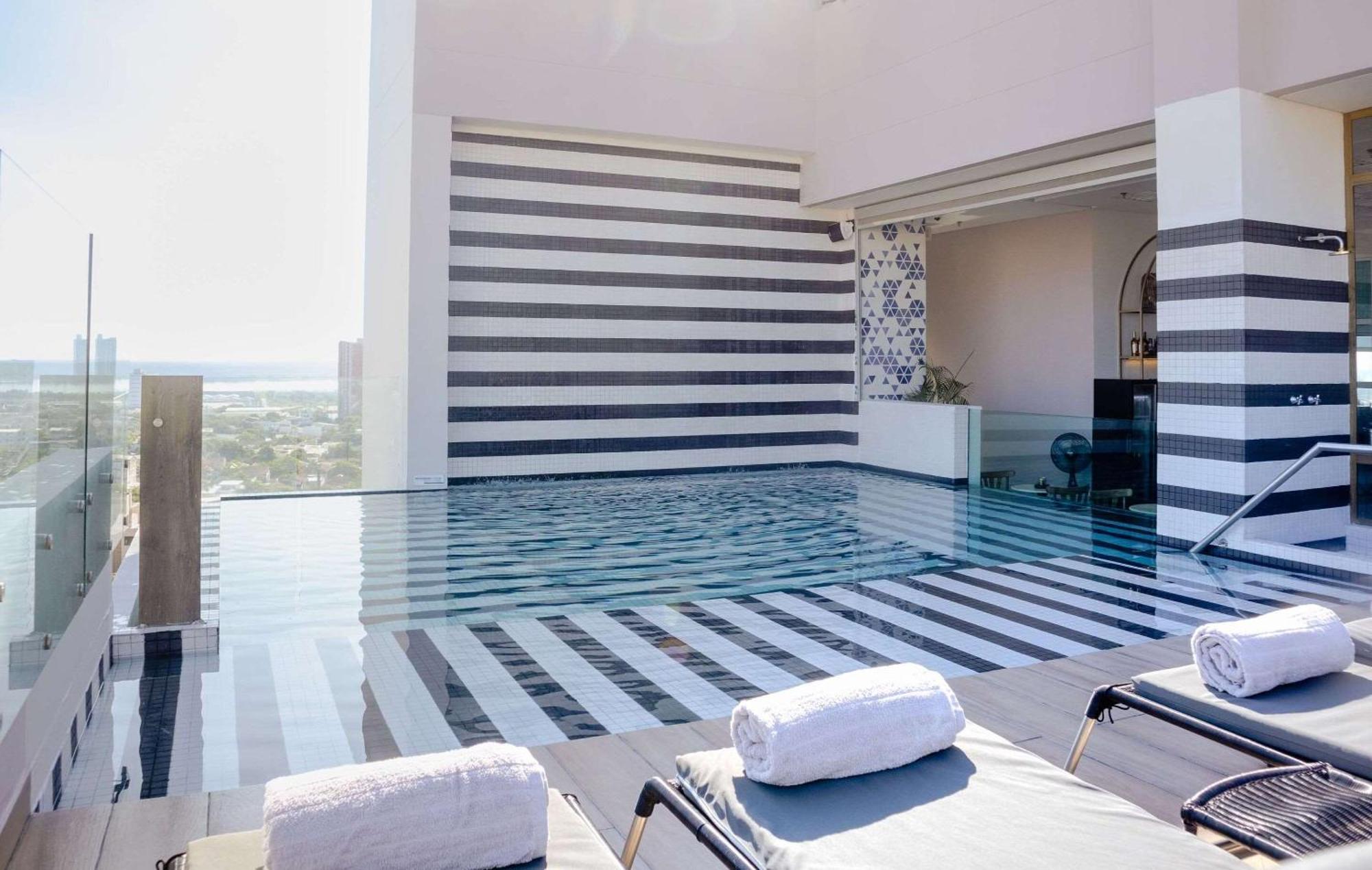 Faranda Collection Barranquilla, A Member Of Radisson Individuals Hotel Barranquilla  Ngoại thất bức ảnh The pool at the 10115 Jeffrey Trail home