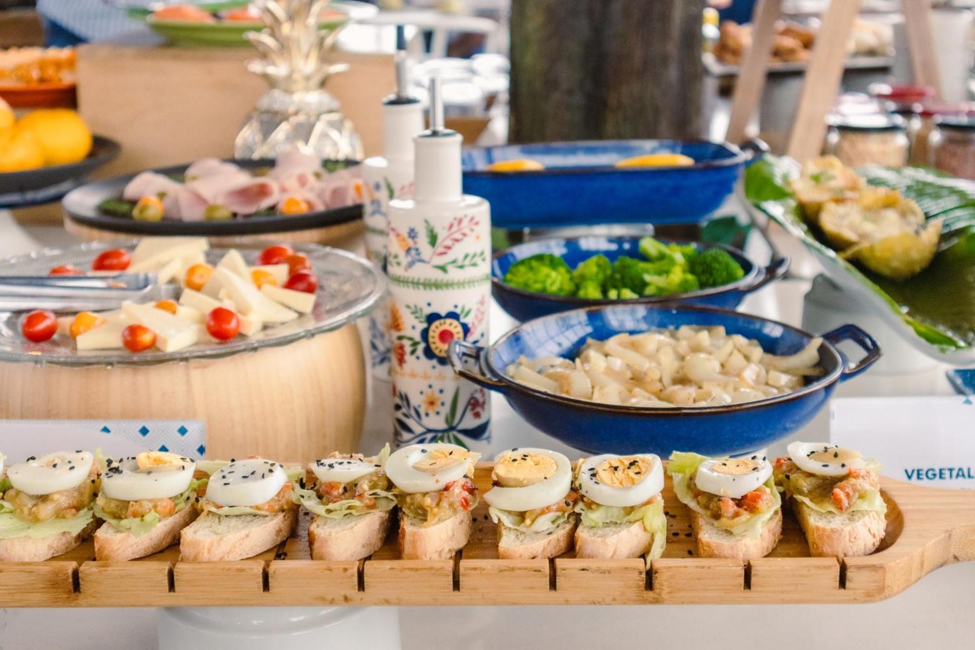 Faranda Collection Barranquilla, A Member Of Radisson Individuals Hotel Barranquilla  Ngoại thất bức ảnh A buffet